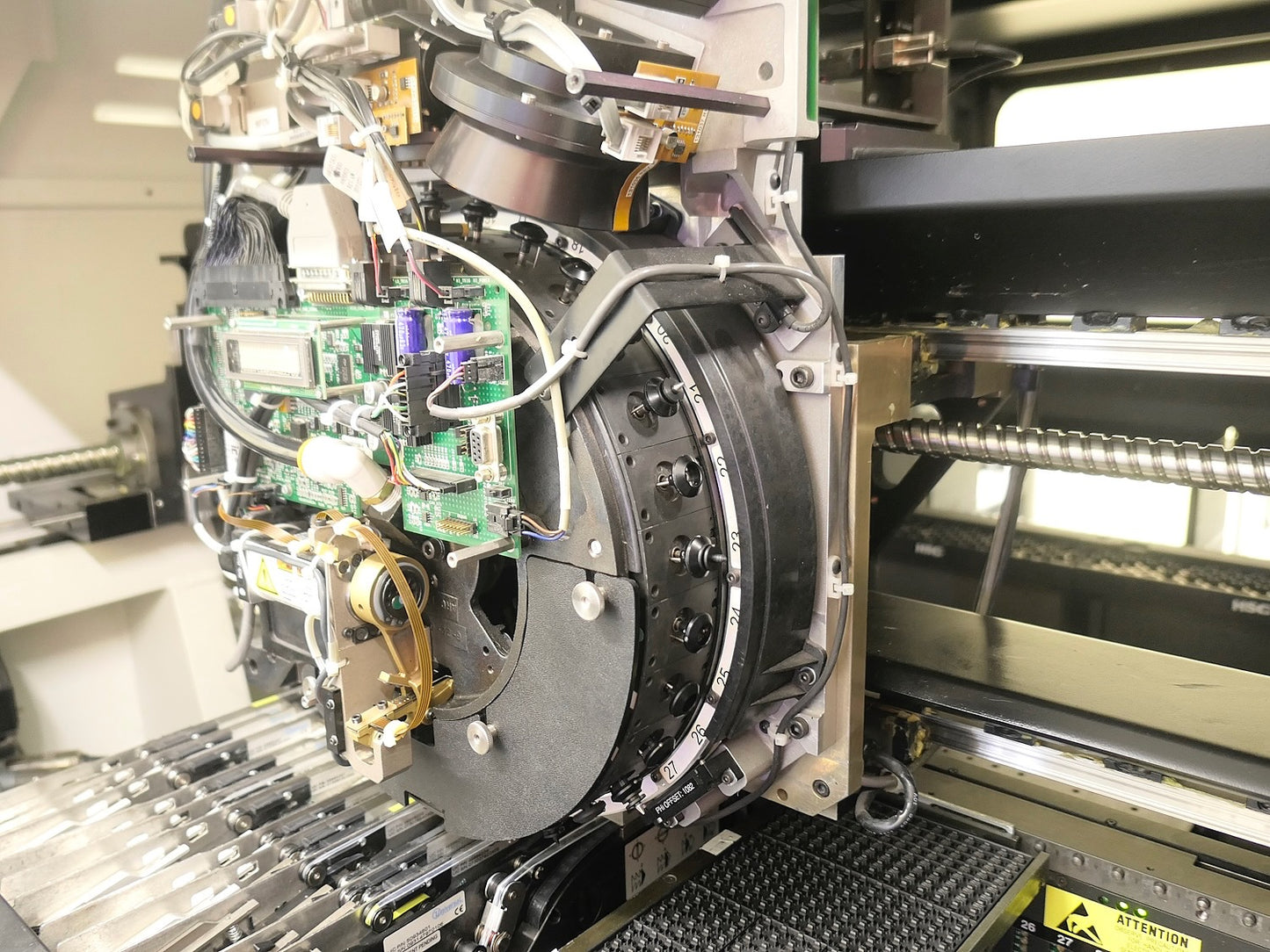 Universal AC30, P&P, vintage 2006 with feeders and accessories