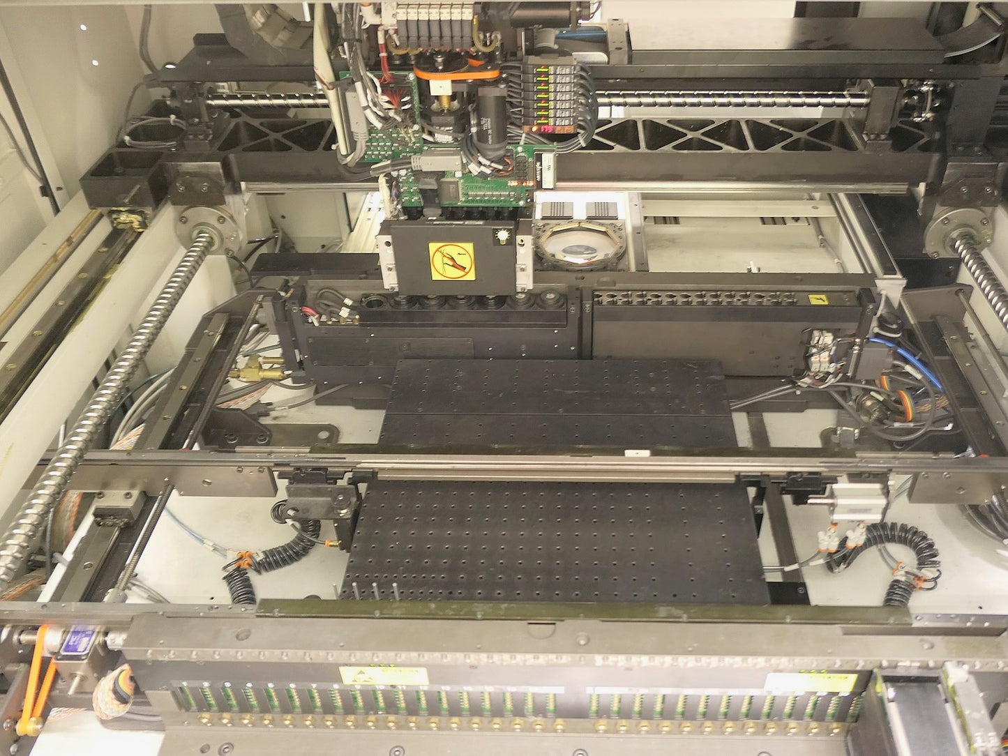 Universal AX72, P&P, vintage 2006 with feeders and accessories