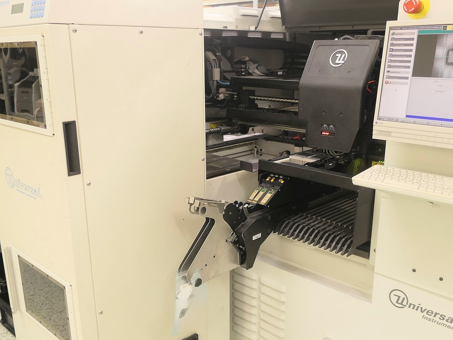 Universal AX72, P&P, vintage 2006 with feeders and accessories