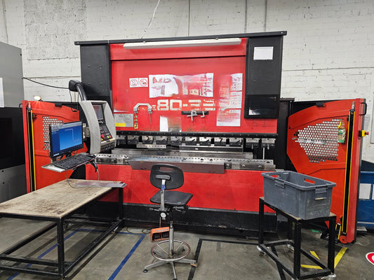 Amada HFE 80-25, vintage 2000, Press Prake machine