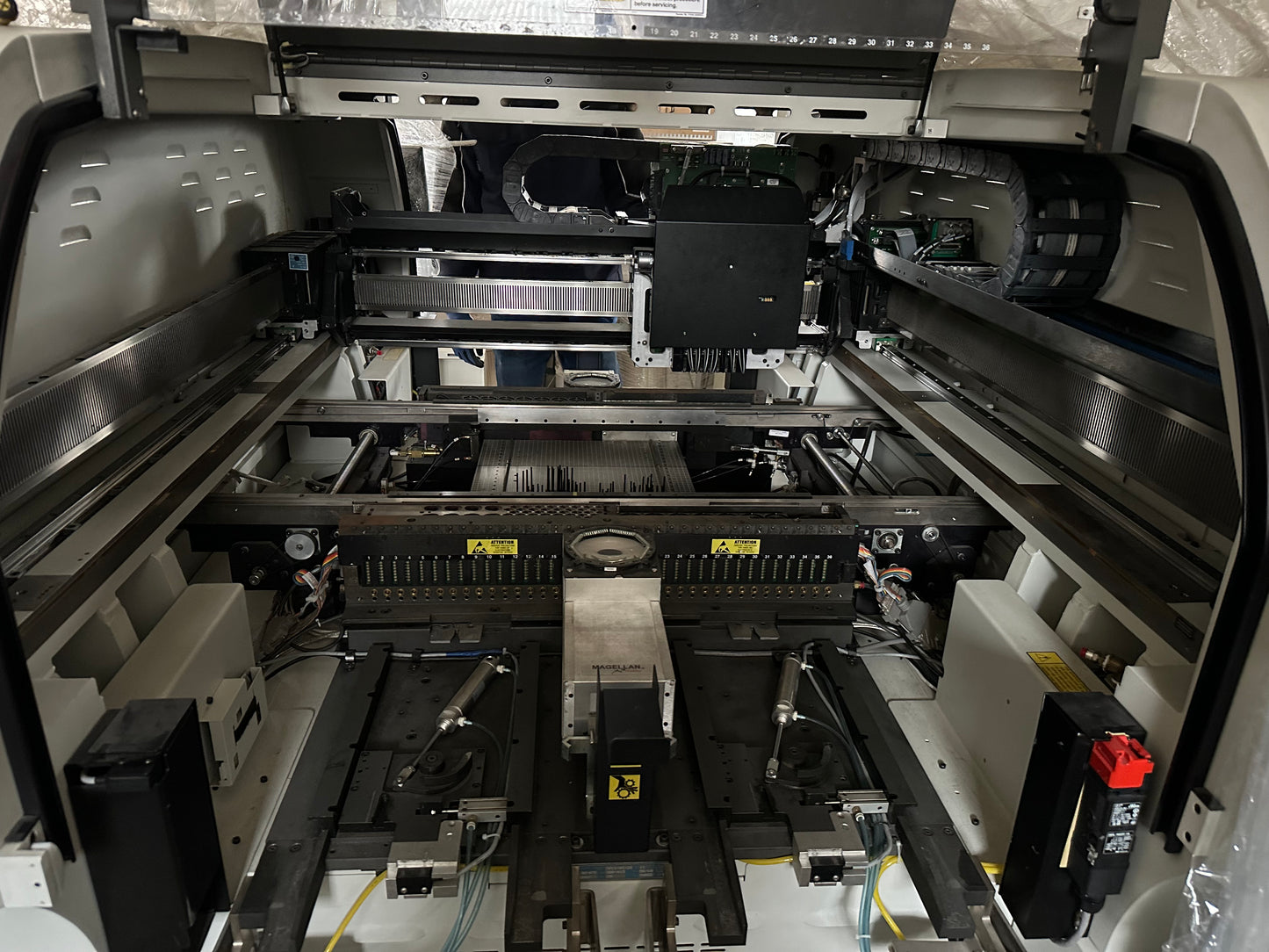 Universal Genesis GX-11S, vintage 2011