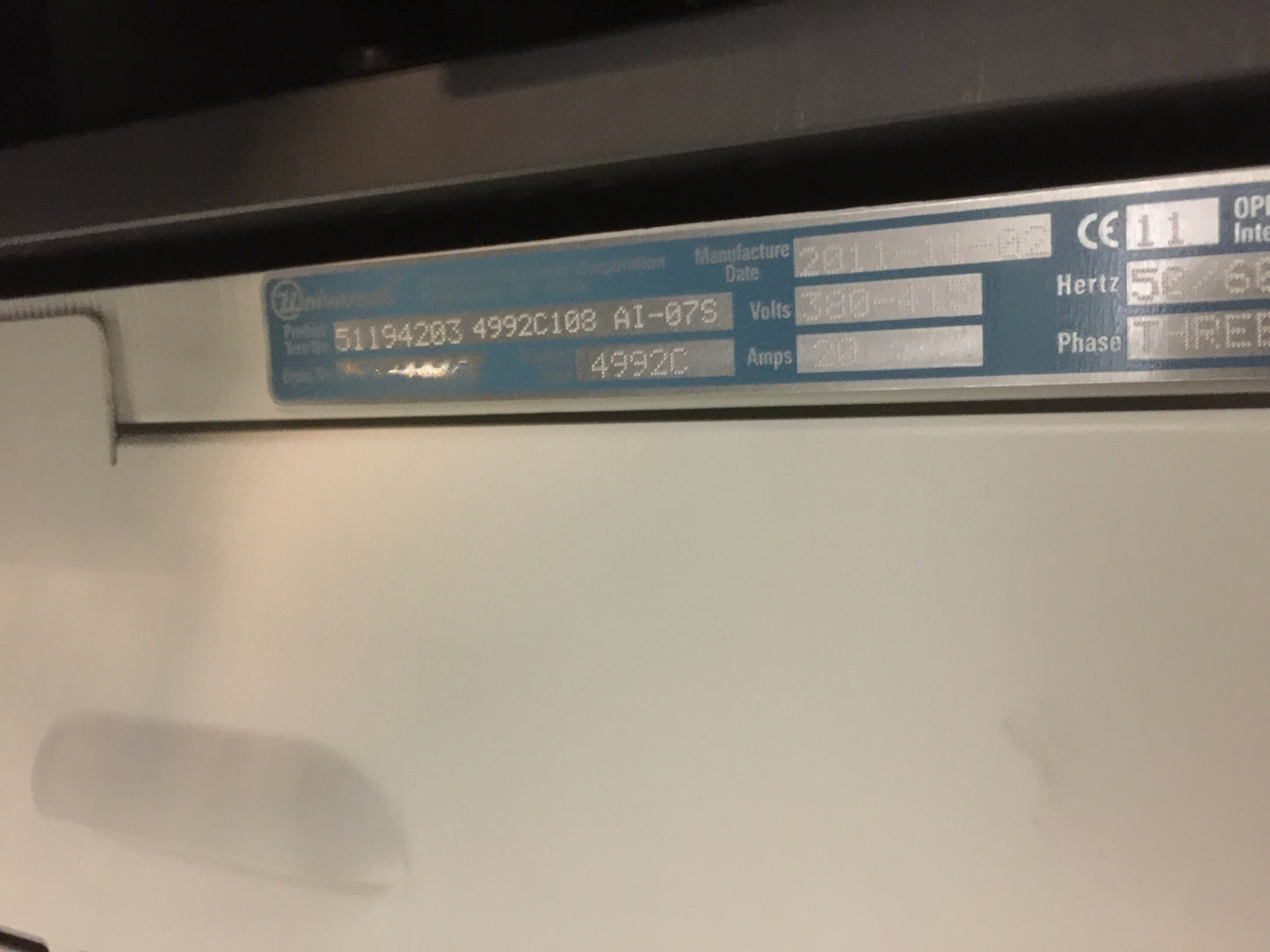 Universal Advantis, vintage 2011, 2 units available